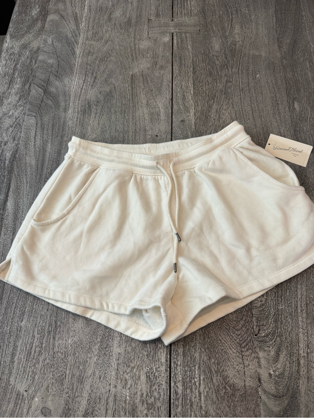 Universal Thread Cream Drawstring Athletic Lounge Shorts